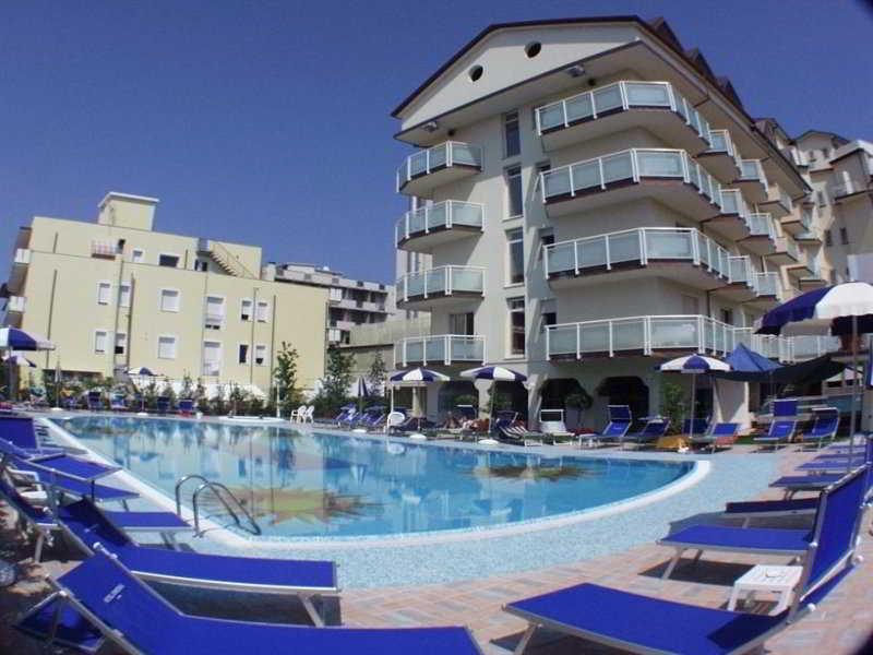 Universal Hotel Cervia Exteriör bild