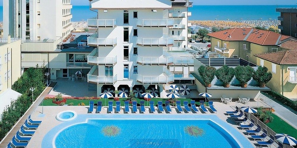 Universal Hotel Cervia Exteriör bild